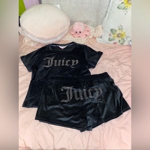 New with tags Juicy Couture PJs Set